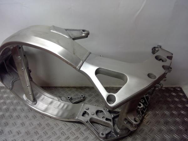 Rahmen Frame deutscher Streetfighter Honda CBR 900 RR SC33 Bj.99 15017km
