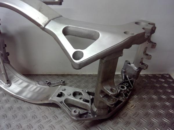 Rahmen Frame deutscher Streetfighter Honda CBR 900 RR SC33 Bj.99 15017km